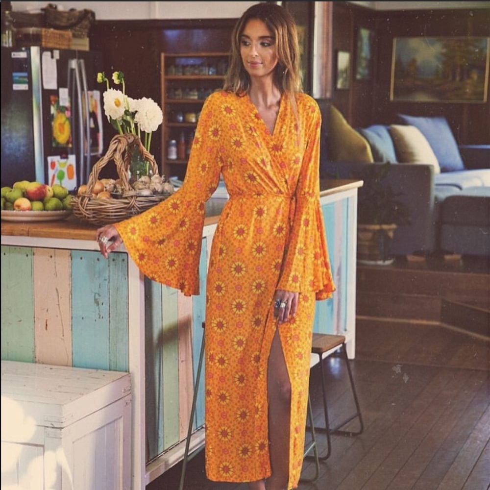 Nine Lives Bazaar-Beautiful, cheerful, Boho! L